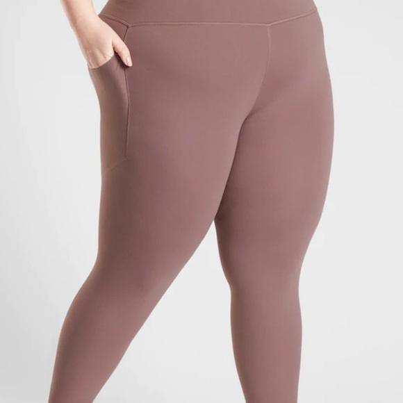 Athleta Pants - NWT Athleta Salutation Stash Pocket II 7/8 Tight